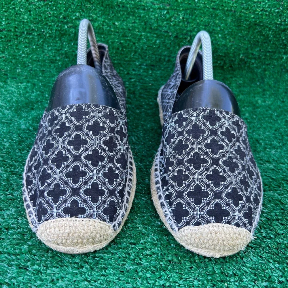 Brighton‎ Avila Espadrille Flats Womens 10 Black White Quatrefoil Slip On Shoes
